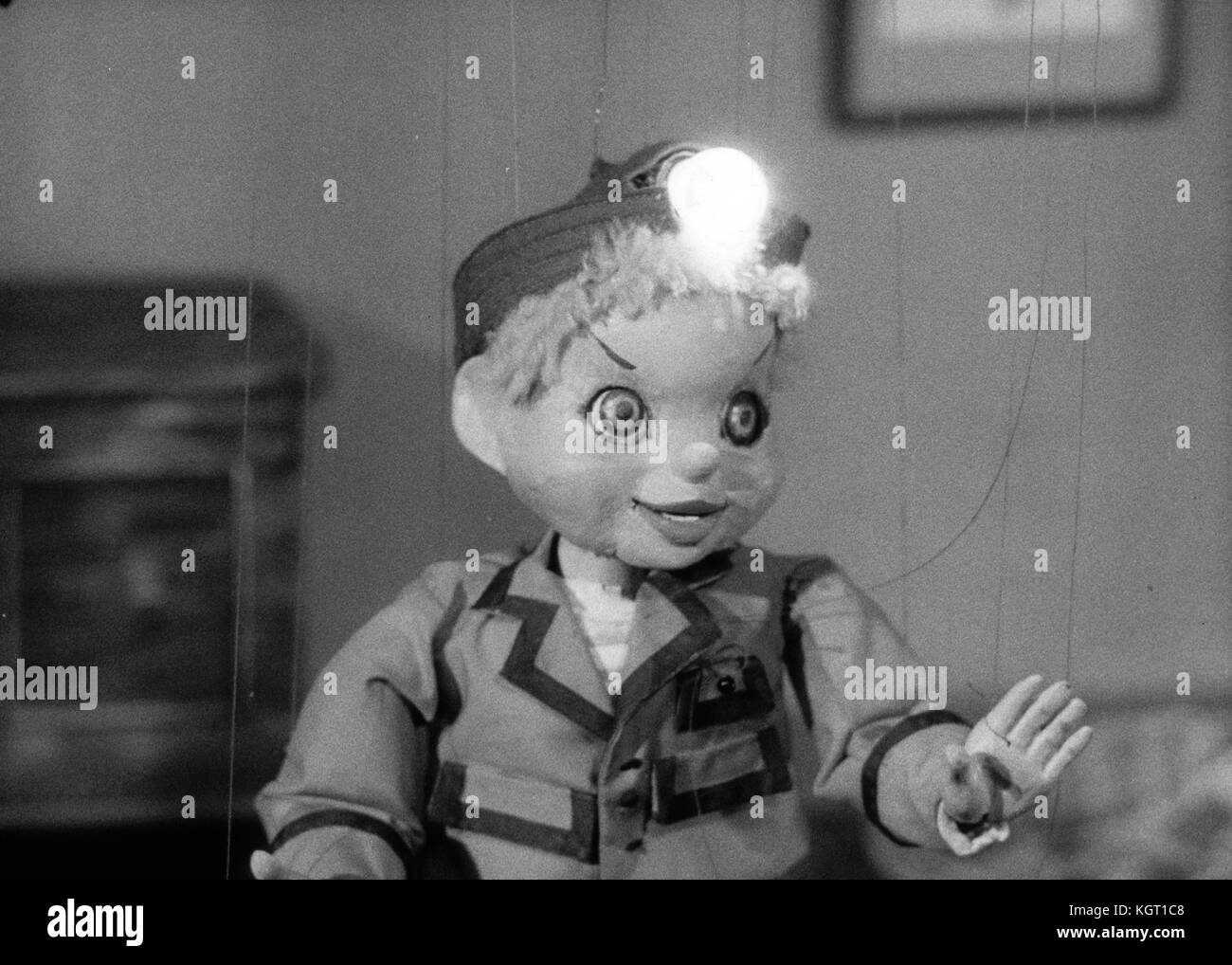 Torchy the Battery Boy (1957) TV series , Series One, Episode Twenty One,  King Dithers Goes Down to Earth Date: 1957 Stock Photo - Alamy