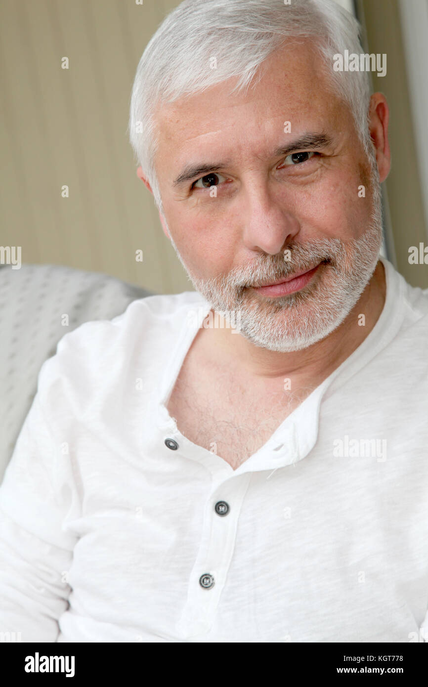 Handsome old man hi-res stock photography and images - Alamy