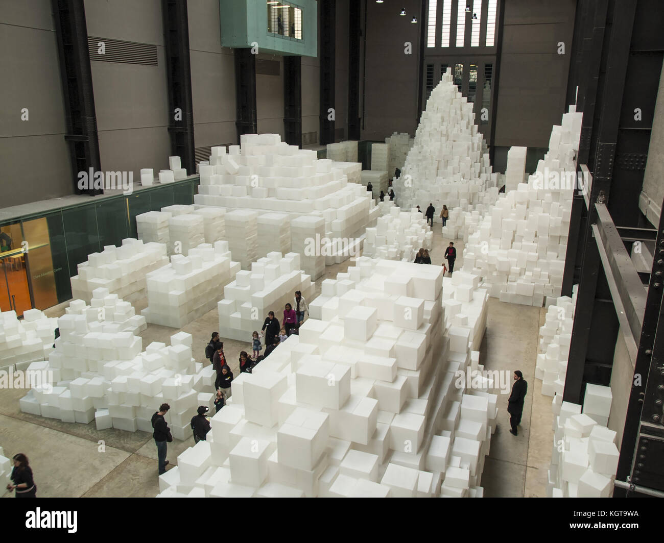 Embankment by Rachel Whiteread, Turbine Hall Tate Modern Art Gallery