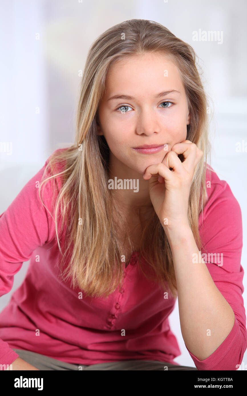 Portrait of beautiful smiling blond girl Stock Photo - Alamy