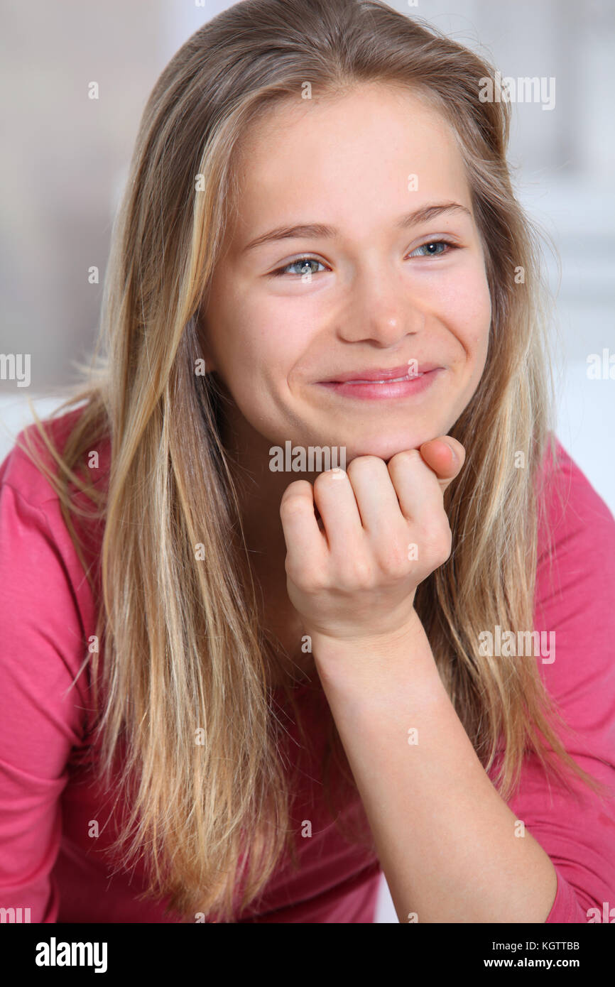 Portrait of beautiful smiling blond girl Stock Photo - Alamy