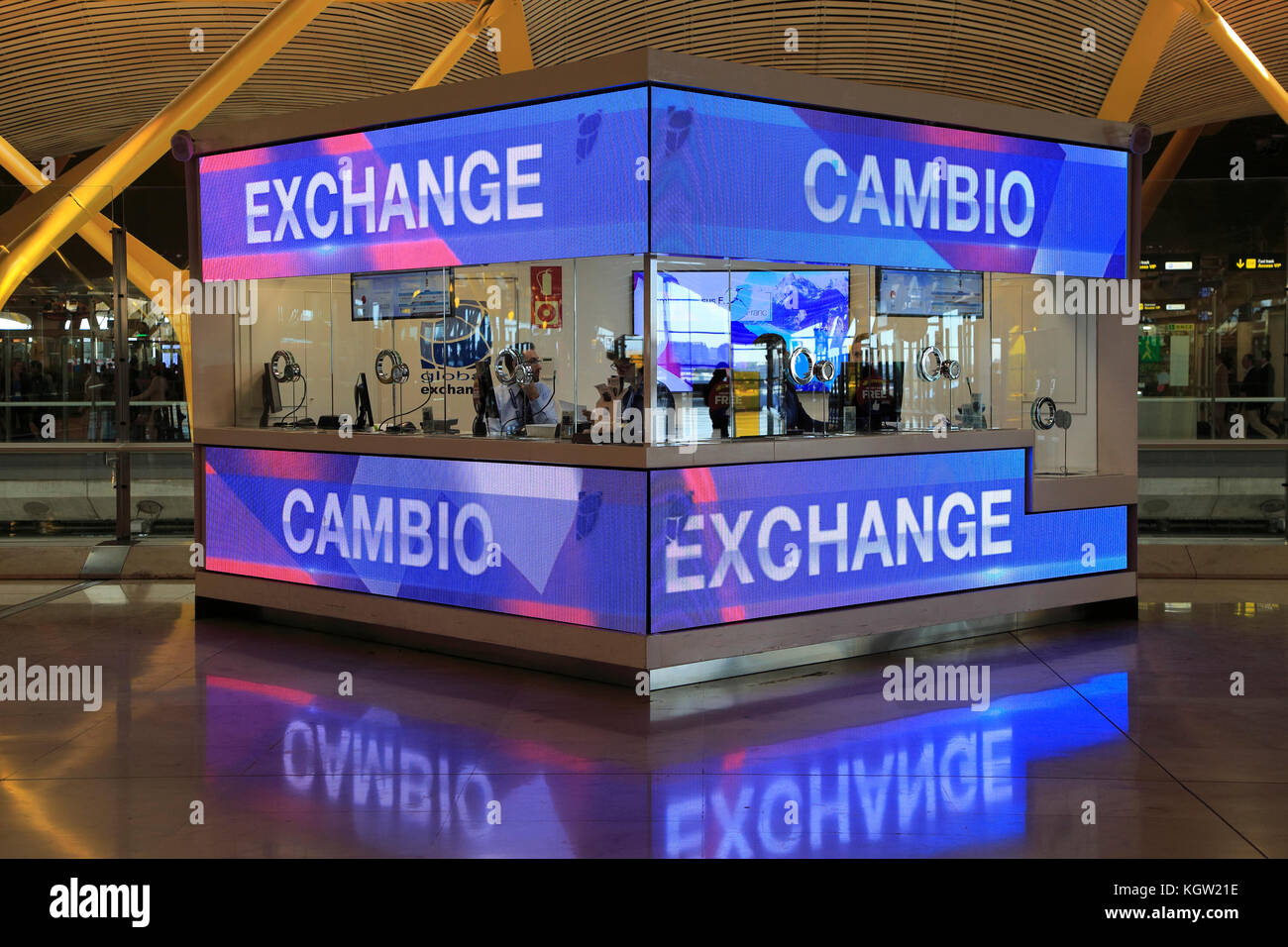 Money exchange booth office, Cambio bureau de change, terminal 4 Madrid airport, Spain Stock Photo