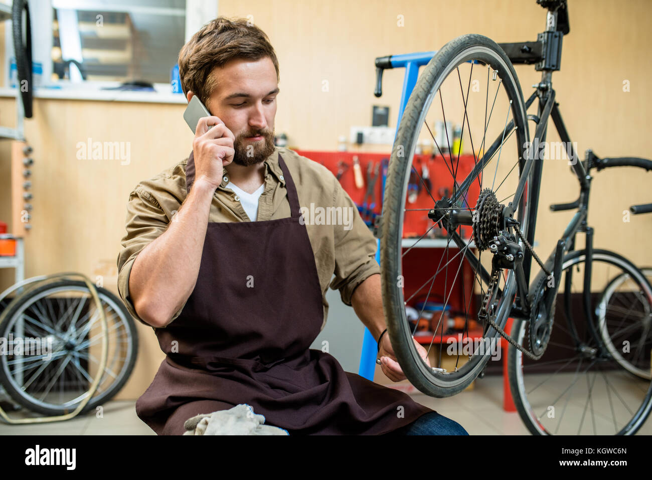 Specialist Bike Repair Shop High Resolution Stock Photography And Images Alamy
