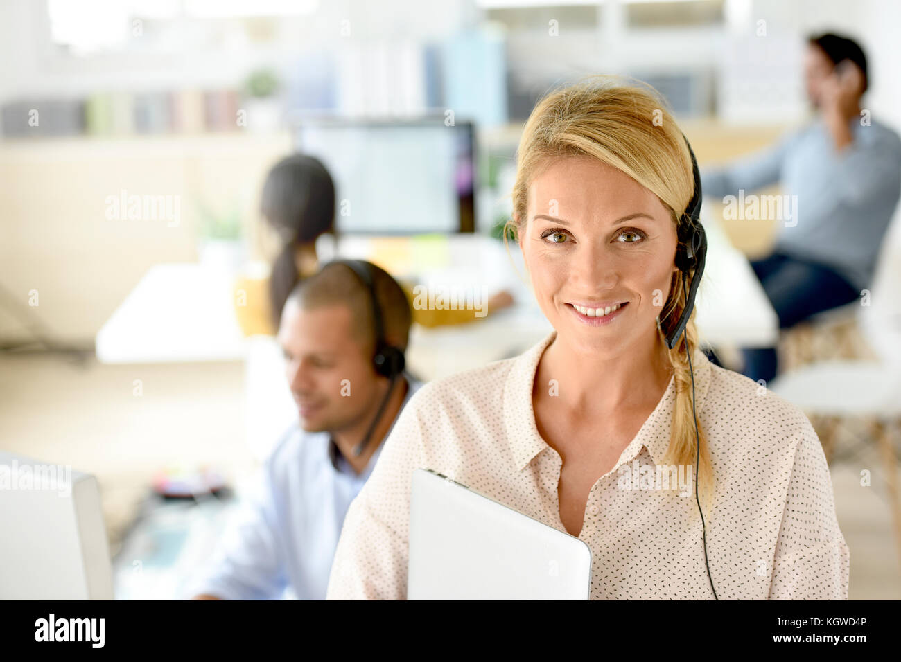 офисный работник. менеджер по планированию производства. менеджер и бизнесмен. Stock manager. Stock manager.