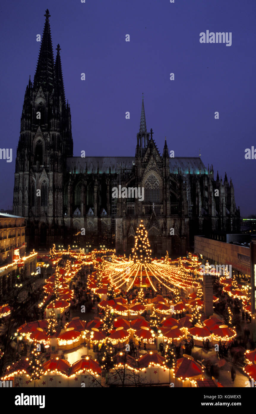 Germany, Cologne, Christmas market at the Roncalli square in front of the cathedral. Stock Photo
