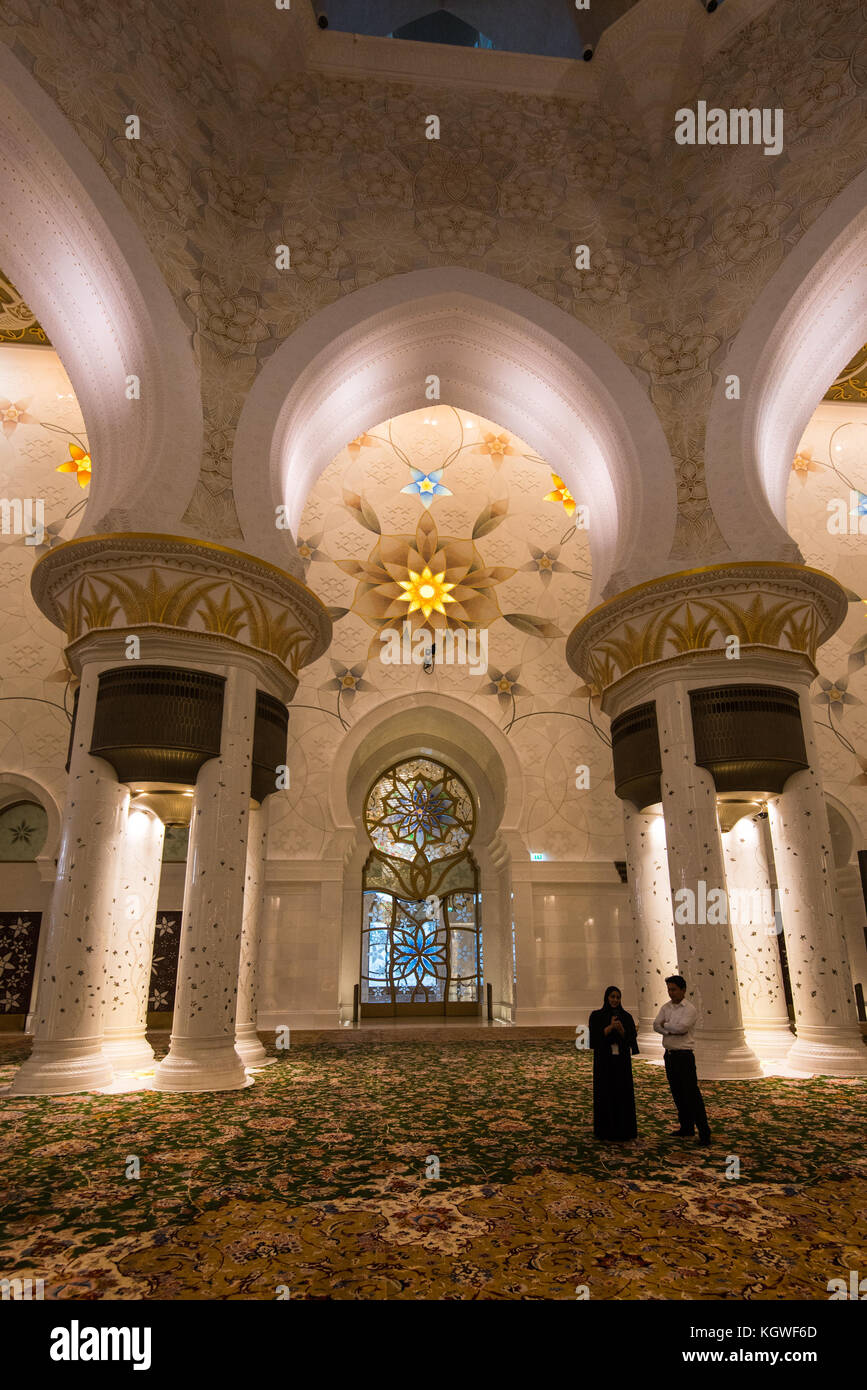 ABU DHABI, UAE - 1NOV2017: Sheik Zayed Grand Mosque. Stock Photo