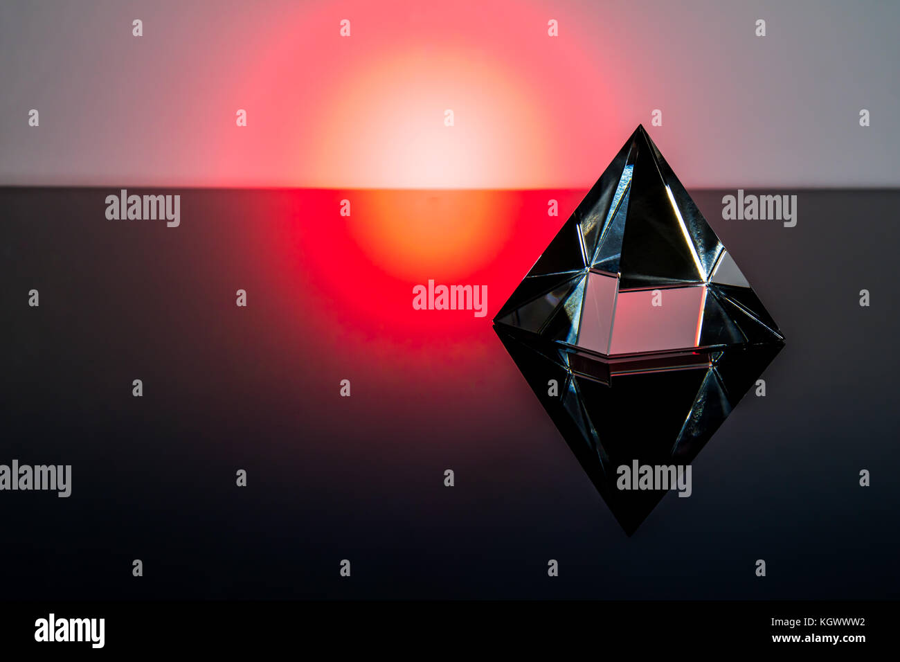 Crystal pyramid hires stock photography and images Alamy