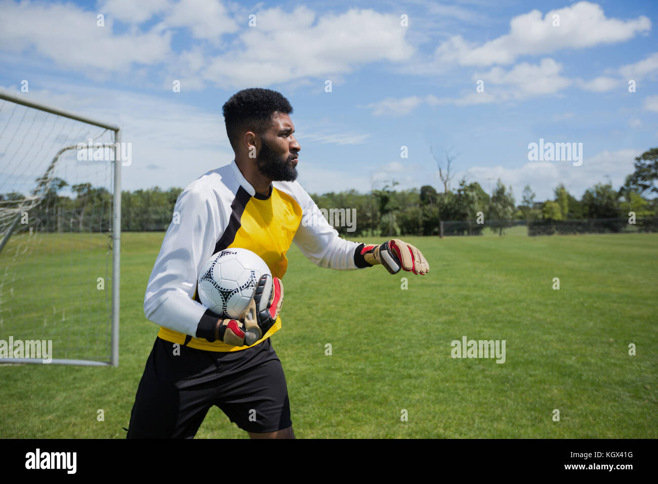 Throw Ball Ground High Resolution Stock Photography and Images Alamy