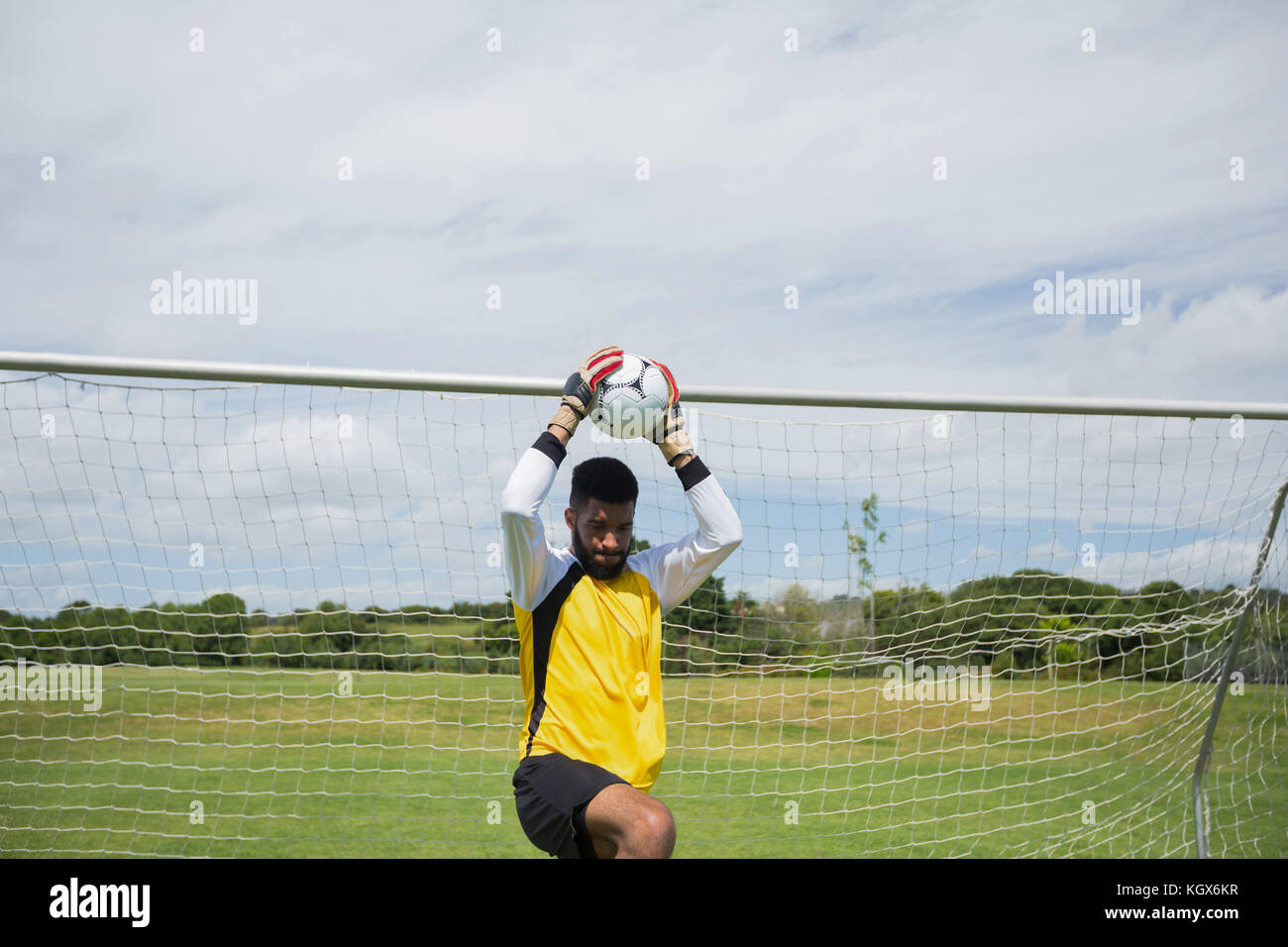 Throw ball ground hires stock photography and images Alamy