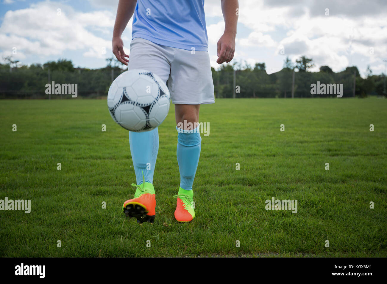 Juggling top soccer ball
