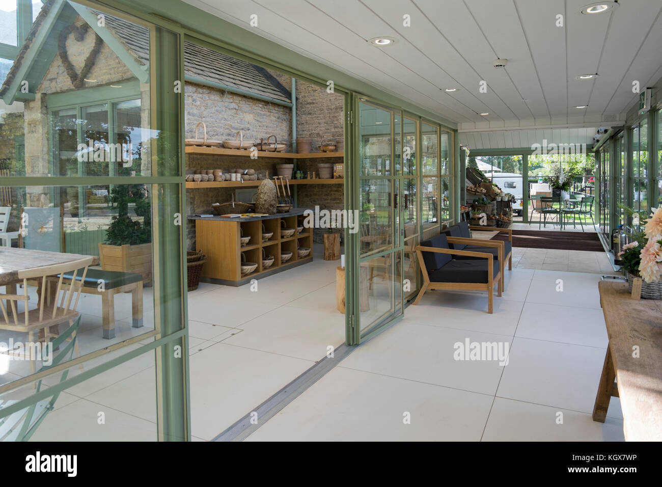 Daylesford farm shop cotswold hires stock photography and images Alamy