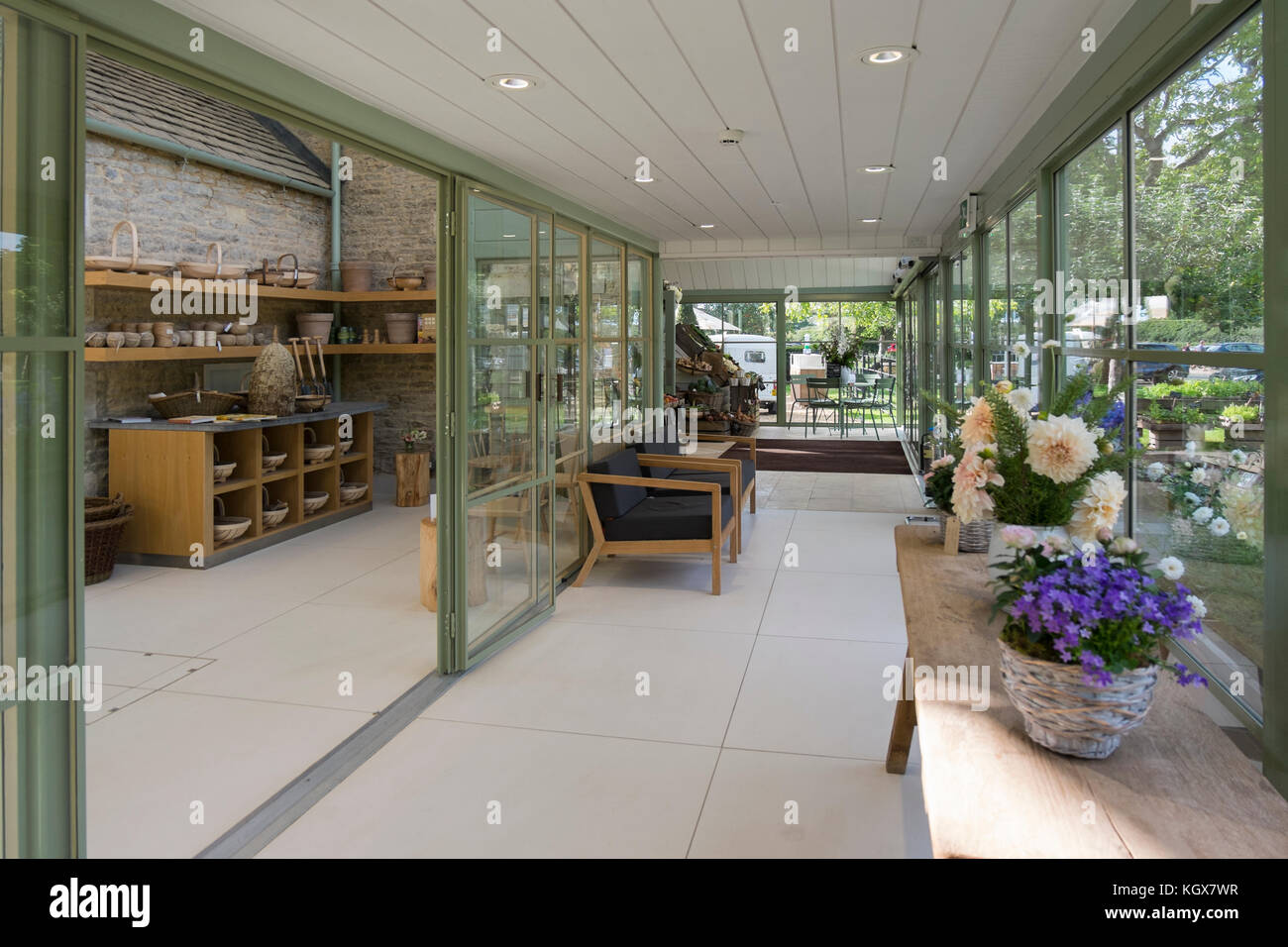 Daylesford farm shop cotswold hires stock photography and images Alamy