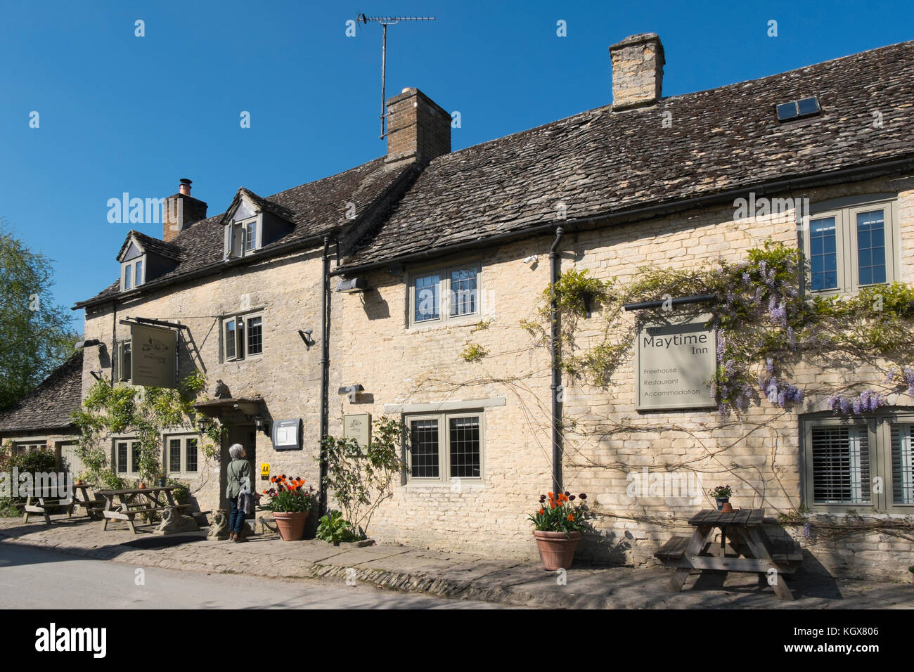 The Maytime Inn in Asthall, Oxfordshire, UK. Stock Photo