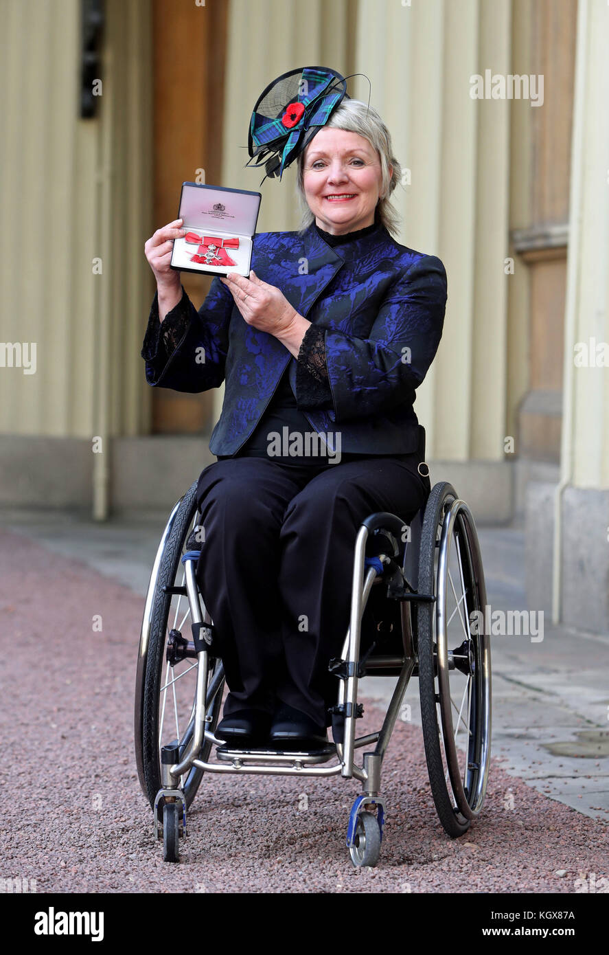 Angela Malone after she was awarded an MBE by the Duke of Cambridge at an Investiture ceremony at Buckingham Palace, London. Stock Photo