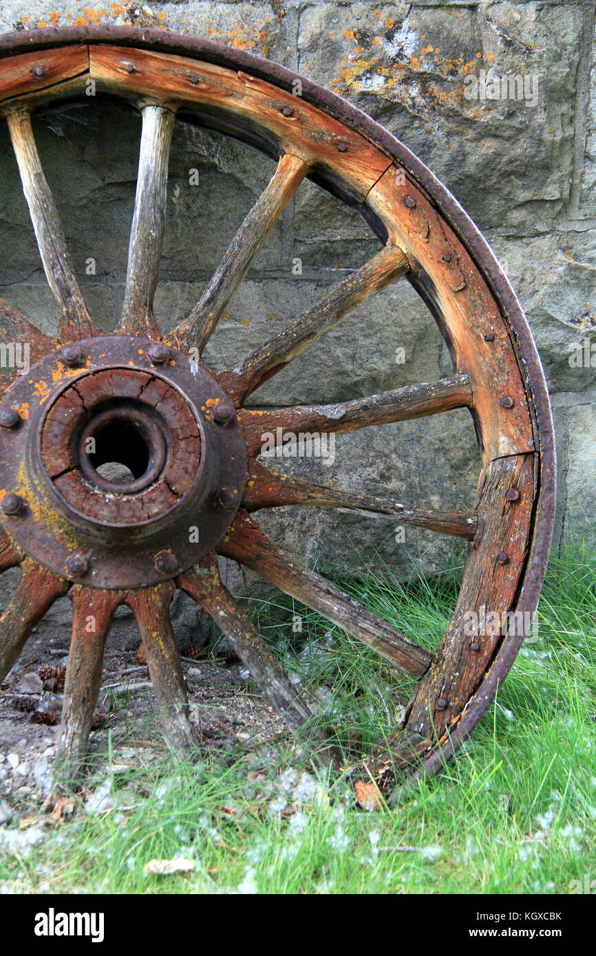 old metal wagon