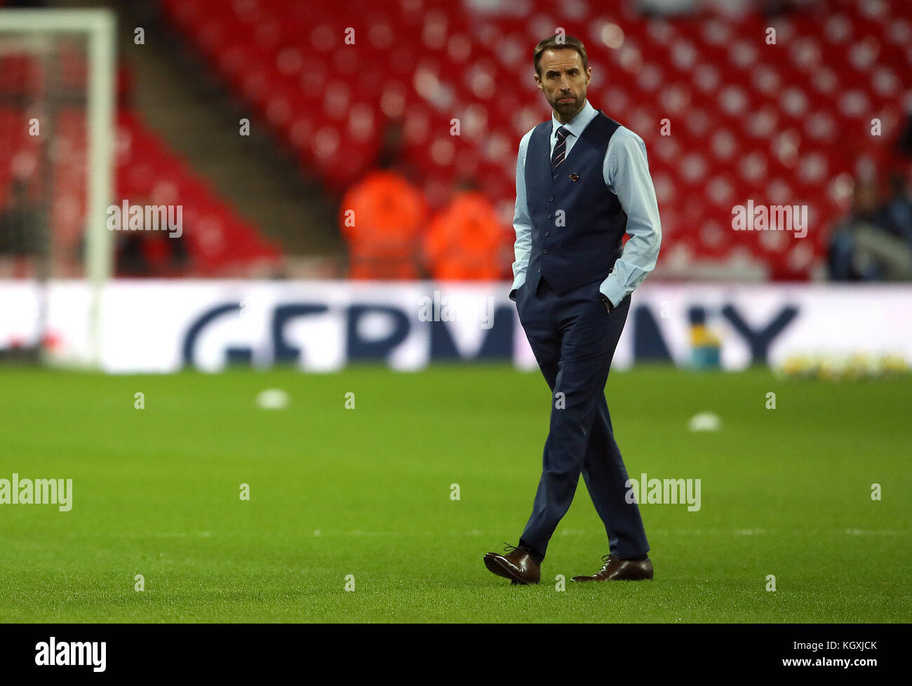 England manager Gareth Southgate inspects the pitch prior to the International Friendly match at Wembley Stadium, London. PRESS ASSOCIATION Photo. Picture date: Friday November 10, 2017. See PA story SOCCER England. Photo credit should read: Nick Potts/PA Wire. Stock Photo