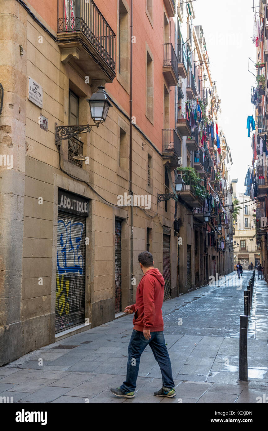 Typical street layout in the El Raval district of Barcelona, Spain. Stock Photo
