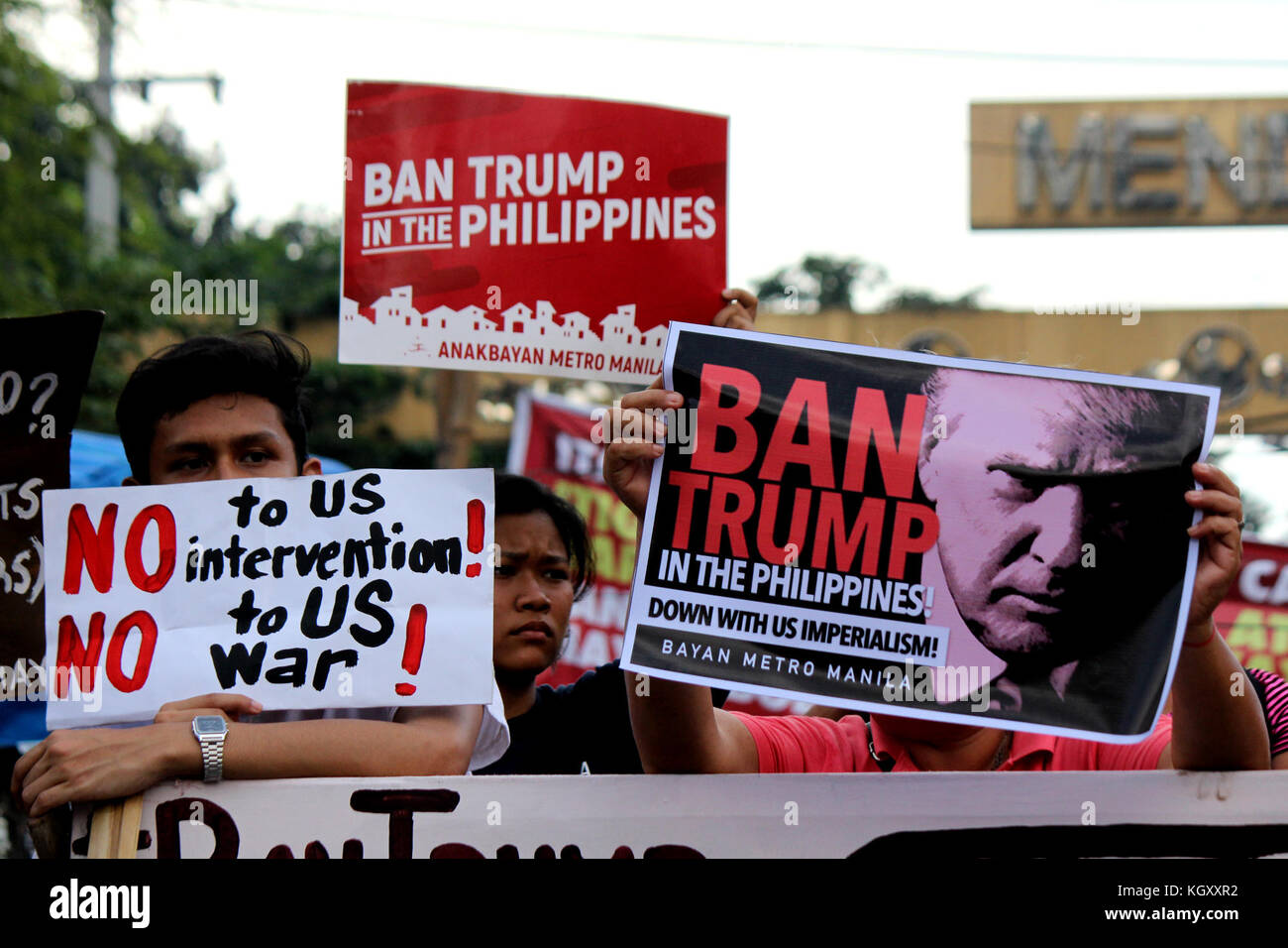 Philippines. 10th Nov, 2017. Two days before the star of the 3 days ...