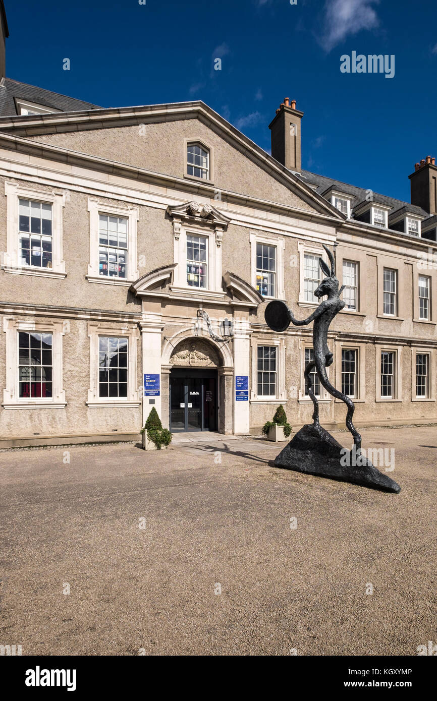 15ft-high bronze sculpture of a lively drumming hare ' The Drummer' by Barry Flanagan outside the Irish Museum of Modern Art also known as IMMA, in th Stock Photo