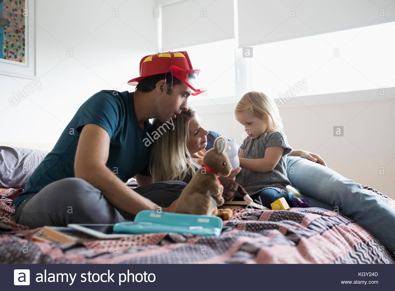 Bed stuffed animals hires stock photography and images Alamy