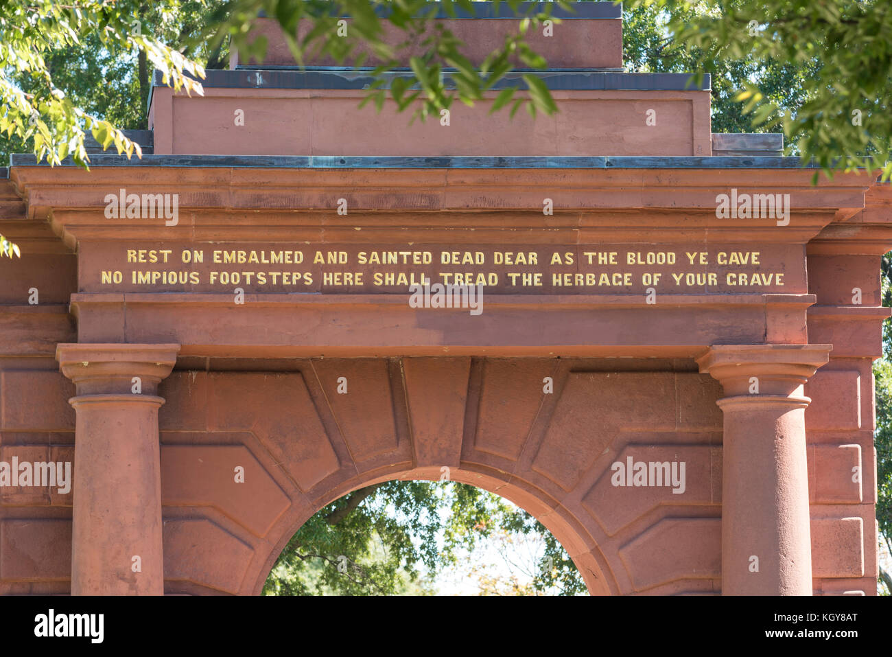 McClellan Gate, Arlington National Cemetery, Washington DC, USA - archway with quote Stock Photo