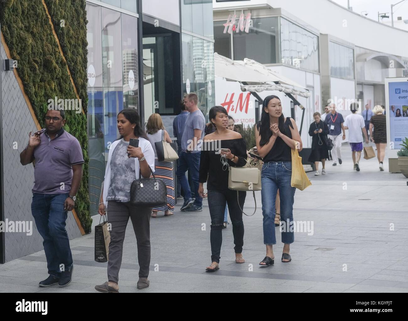 Los Angeles, California, USA. 3rd Oct, 2017. The Westfield Century City in Los Angeles. Credit: Ringo Chiu/ZUMA Wire/Alamy Live News Stock Photo