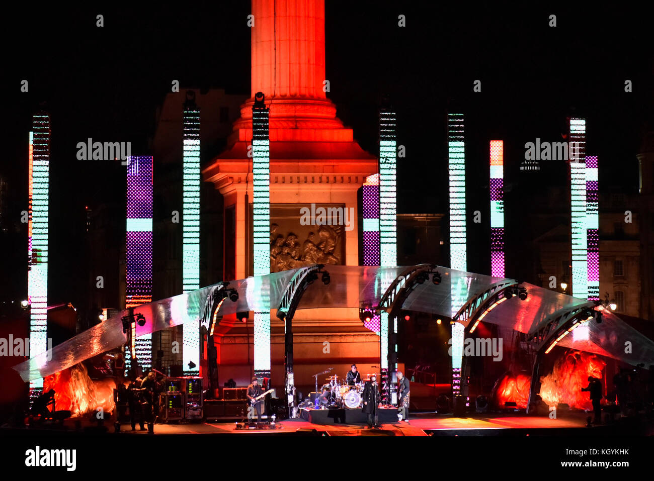 London, UK.  11 November 2017.  U2 play a concert in Trafalgar Square to a select audience as part of the MTV Europe Music Awards.  Credit: Stephen Chung / Alamy Live News Stock Photo