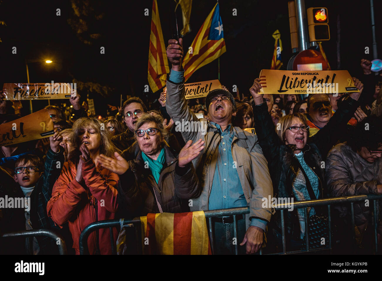 Barcelona, Spain. 11th Nov, 2017. Catalan separatists are deeply sad as relatives of the 8 jailed former Catalan government members explain their experiences during a mass protest demanding their release. Credit: Matthias Oesterle/Alamy Live News Stock Photo