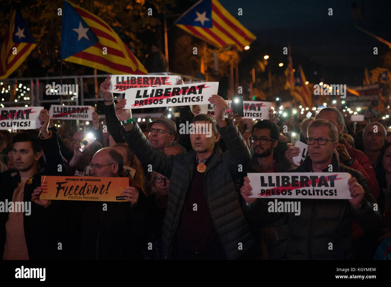 Barcelona, Spain. 11th Nov. 2017.   Independence movement associations and political parties called for a march to protest against the prison detentions of the Ousted Catalan Government. Credit: Charlie Perez/Alamy live News Stock Photo