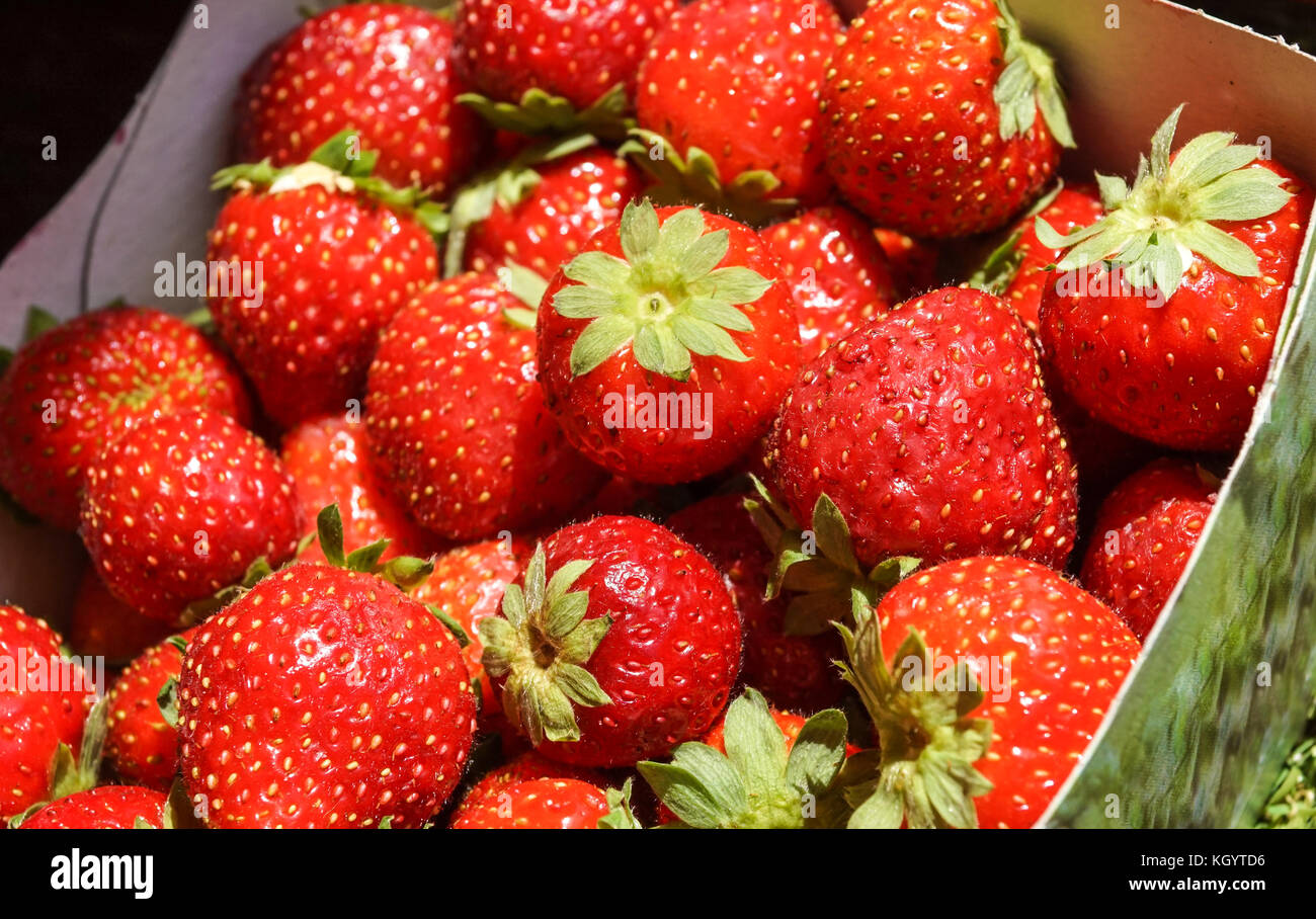 Fresh Strawberry Background in the basket of the market Stock Photo - Alamy