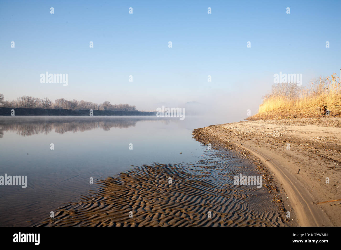Morning on the river early morning fog Stock Photo - Alamy