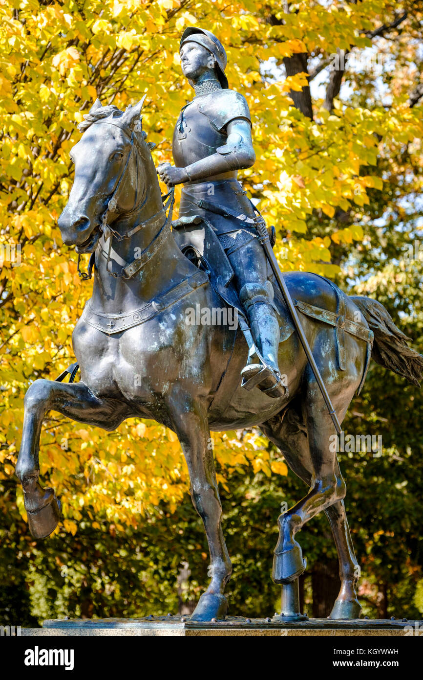 Joan of Arc (Jeanne D'arc) bronze statue, sculpture by Paul Dubois Stock Photo Alamy