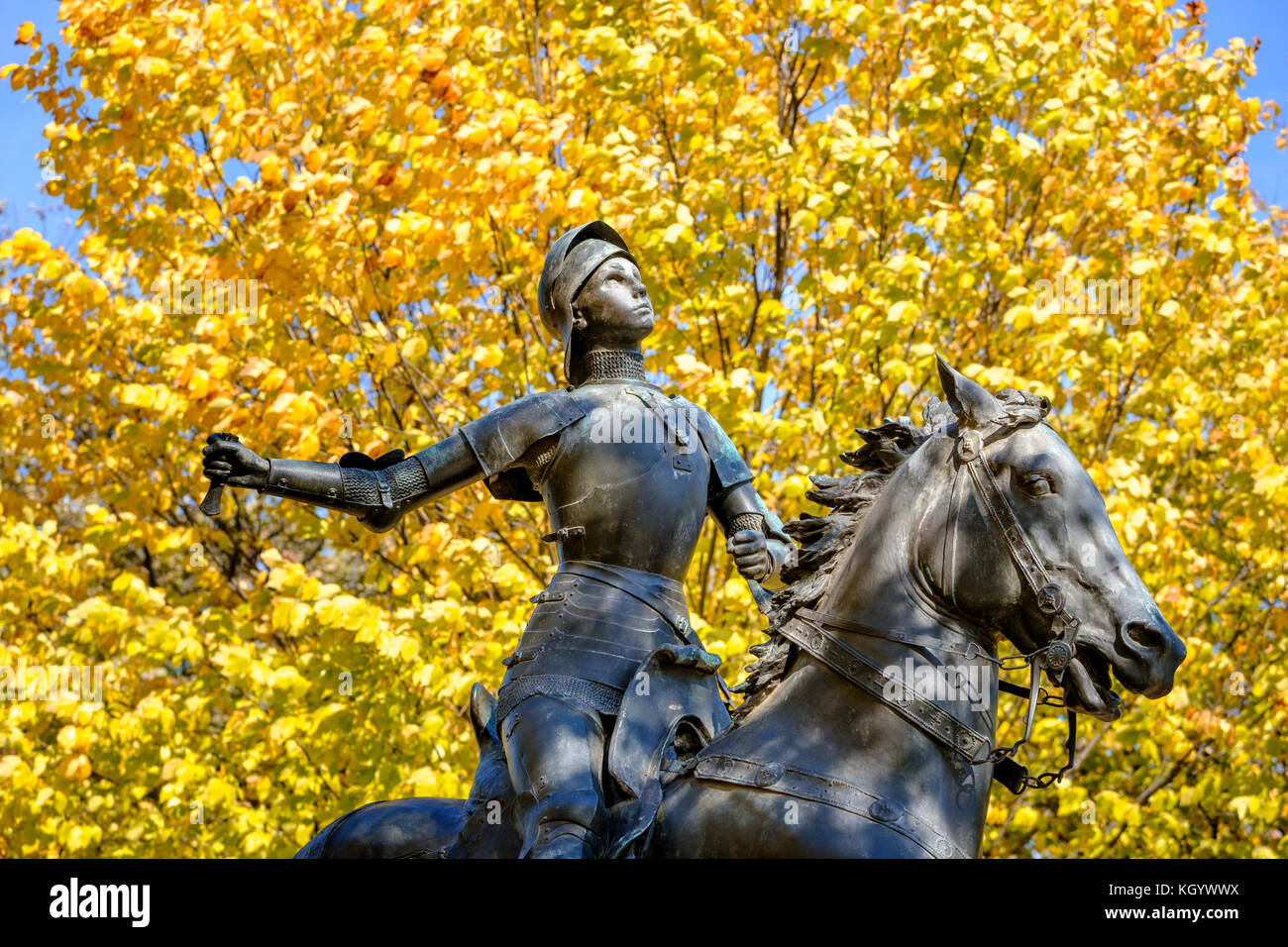 Joan of Arc (Jeanne D'arc) bronze statue, sculpture by Paul Dubois