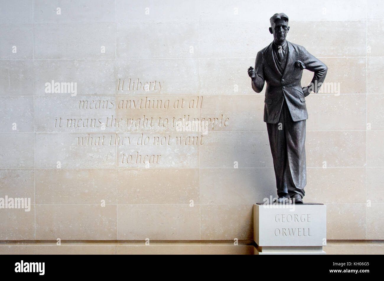 London, England, UK. BBC New Broadcasting House: Statue of George Orwell (Eric Arthur Blair, 1903-1950) by Martin Jennings, unveiled November 2017.... Stock Photo