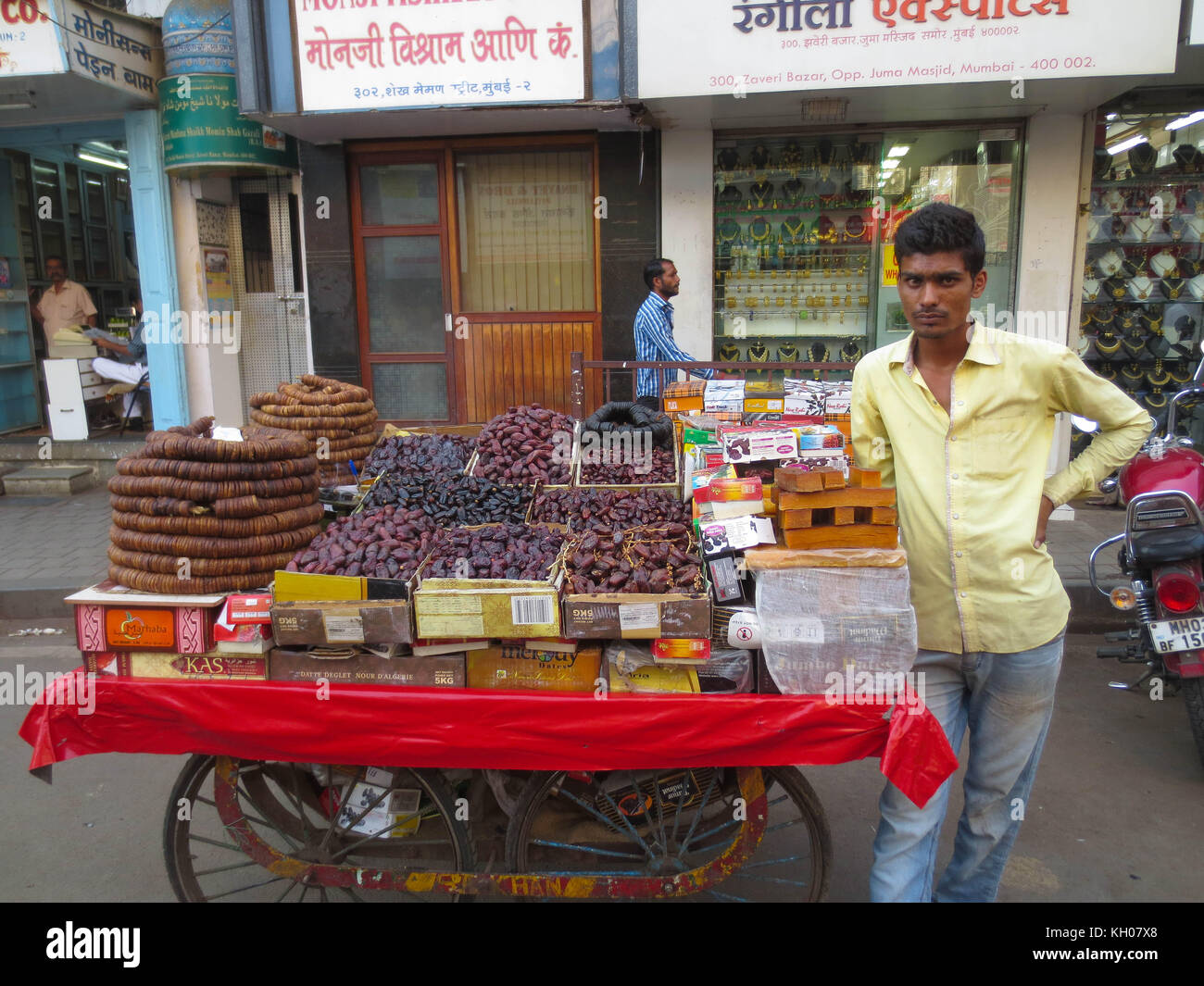 A street stall selling dates and figs in mumbai stock photo alamy