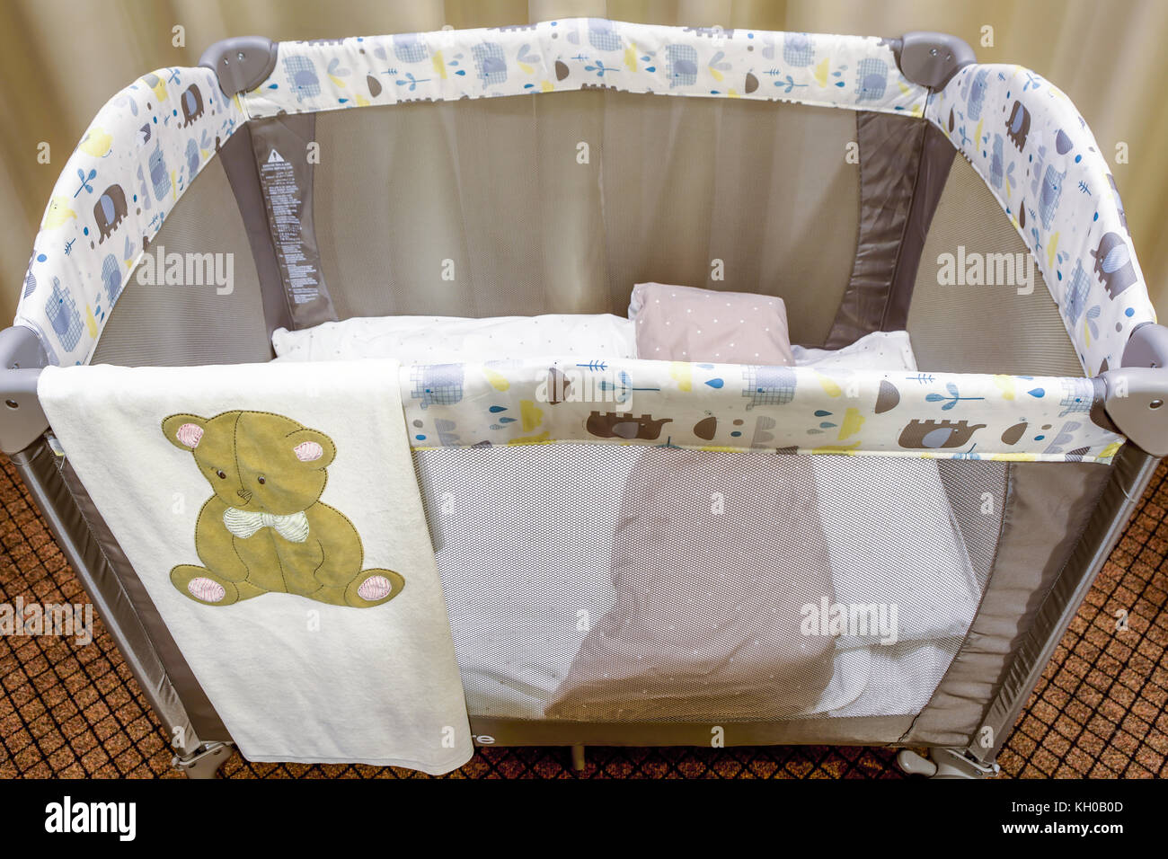 baby bed with wheels