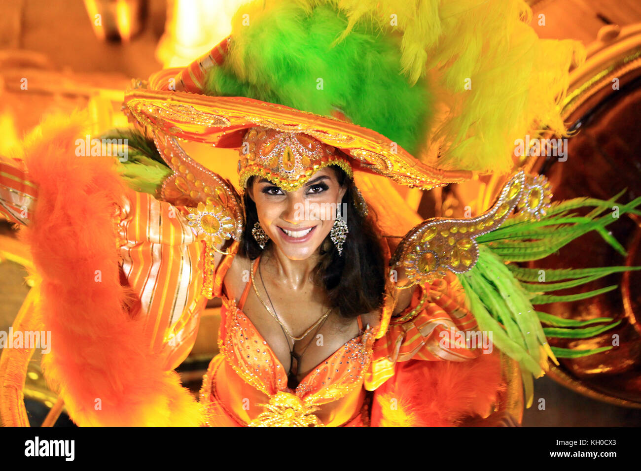 Samba dancer brazil hi-res stock photography and images - Alamy