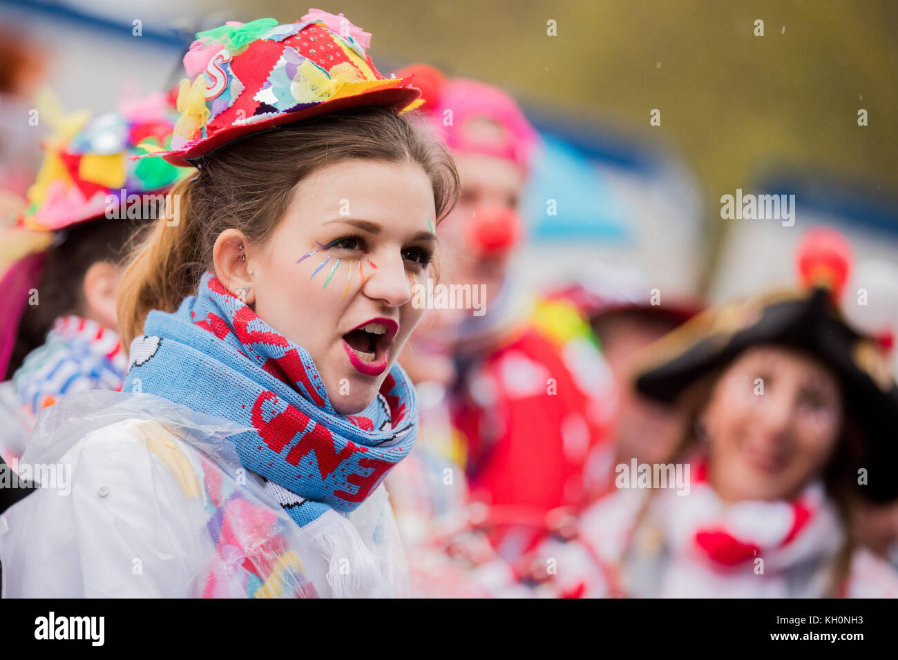 Cologne, Germany. 11th Nov, 2017. A female carnival-goer celebrating ...