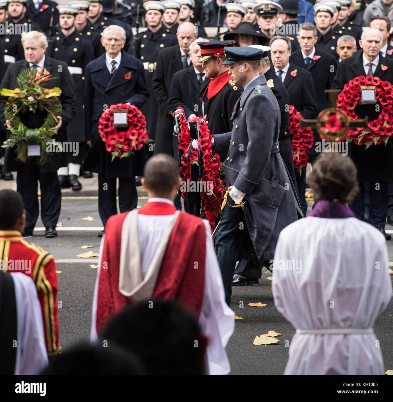 London, 12th November 2017The Royal Prices carry their wrieths forward at  The national  Service of Remembrance at the Cenotaph, Whitehall, London. Credit: Ian Davidson/Alamy Live News Stock Photo