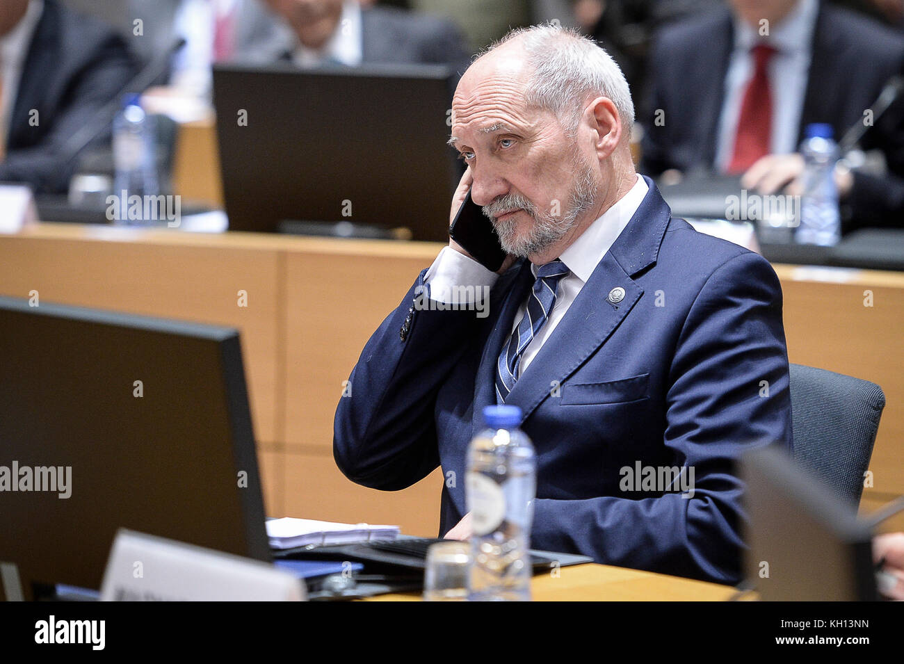 Brussels, Belgium. 13th Nov, 2017. Polish Defence Minister Antoni Macierewicz prior to the FAC the EU Foreign Ministers Council in Brussels, Belgium on 13.11.2017 by Wiktor Dabkowski | usage worldwide Credit: dpa/Alamy Live News Stock Photo