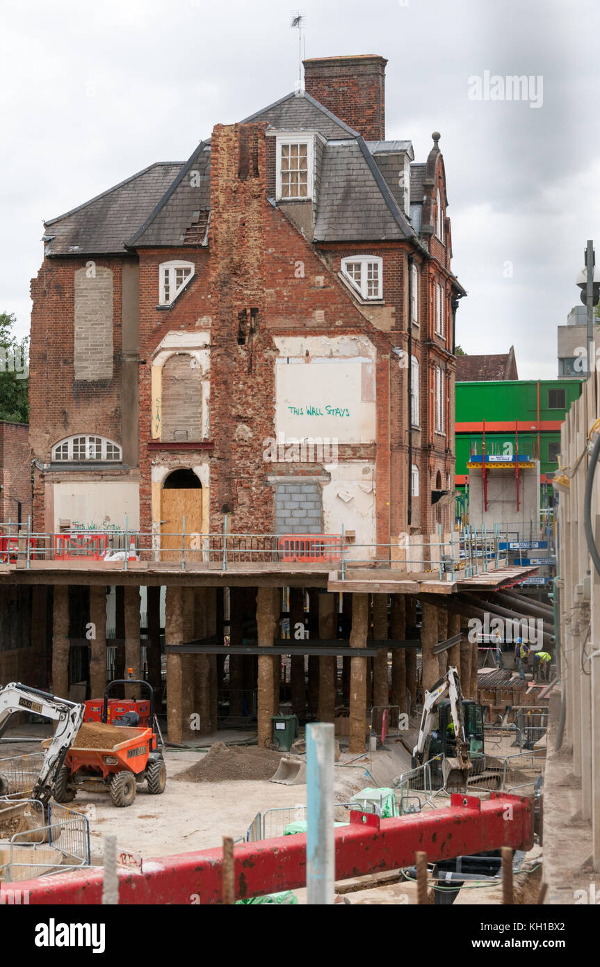 Pylon construction hires stock photography and images Alamy