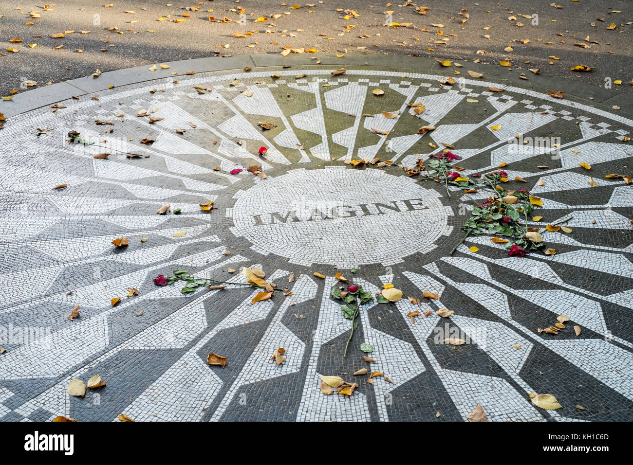 John Lennon Memorial, Imagine mosaic, Strawberry fields, Central Park, New  York City, NY, United States of America, USA Stock Photo - Alamy