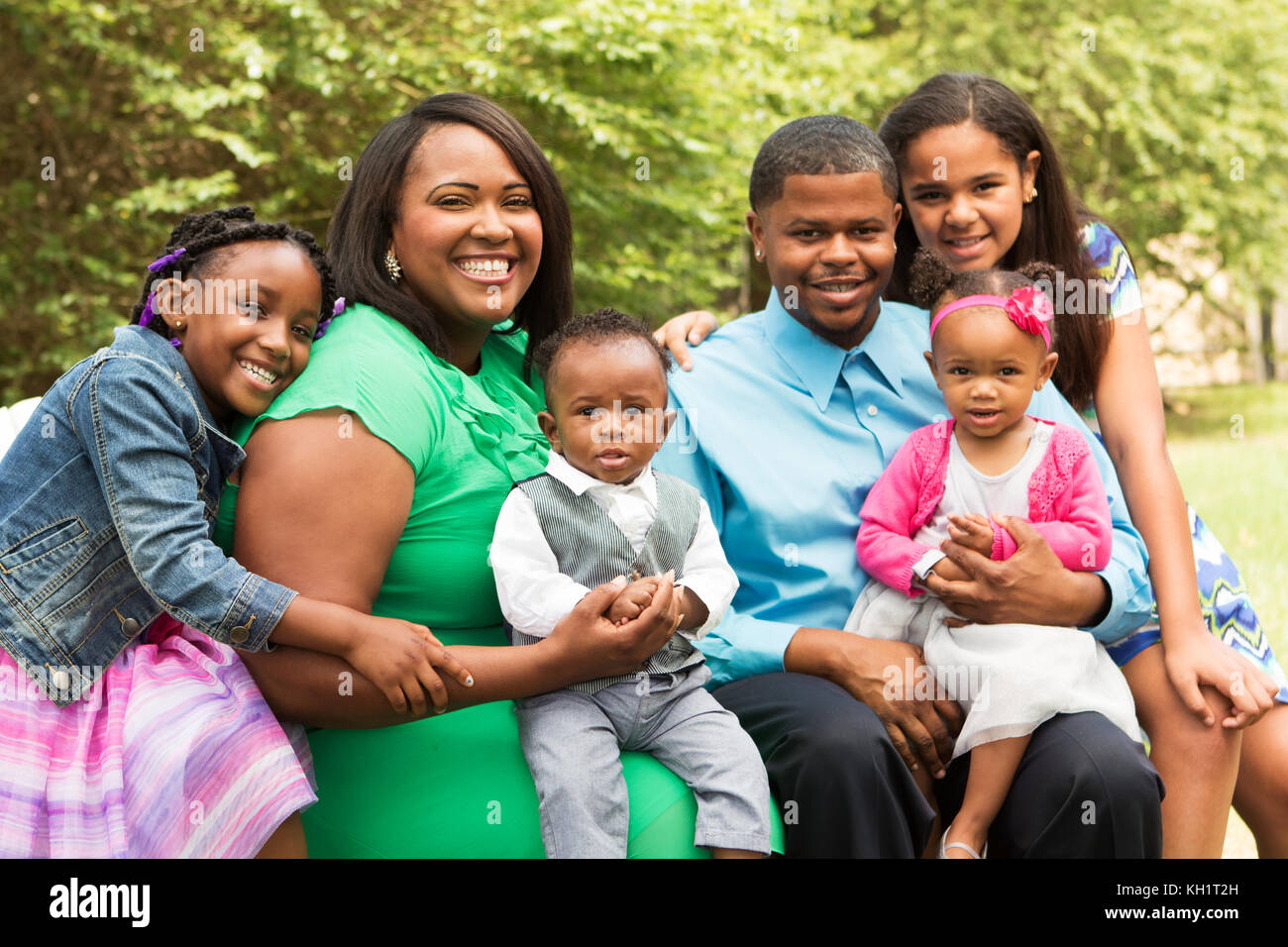 Portrait of a happy African American family Stock Photo - Alamy