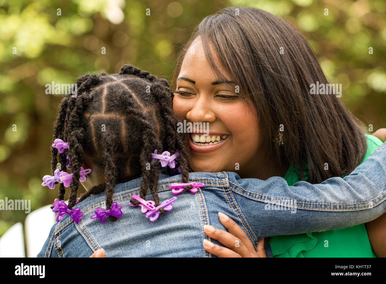 Portrait of a happy African American family Stock Photo - Alamy