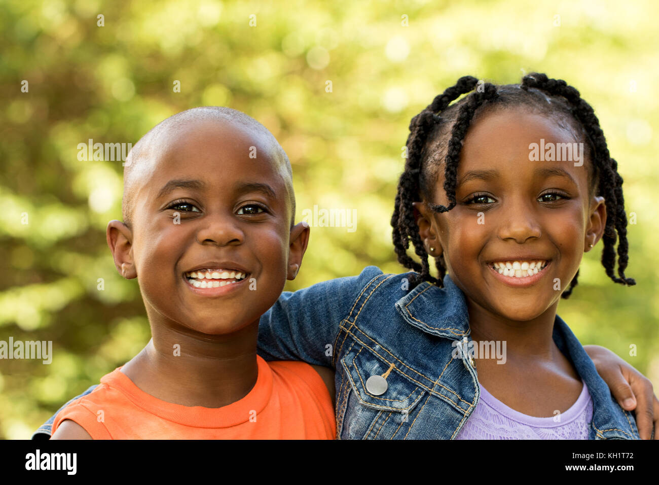 Portrait of a happy African American family Stock Photo - Alamy