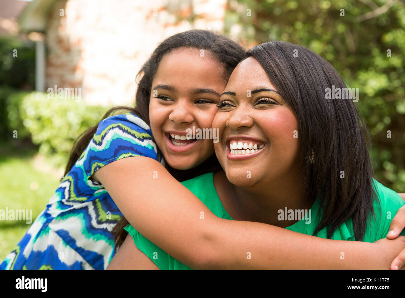 Portrait of a happy African American family Stock Photo - Alamy