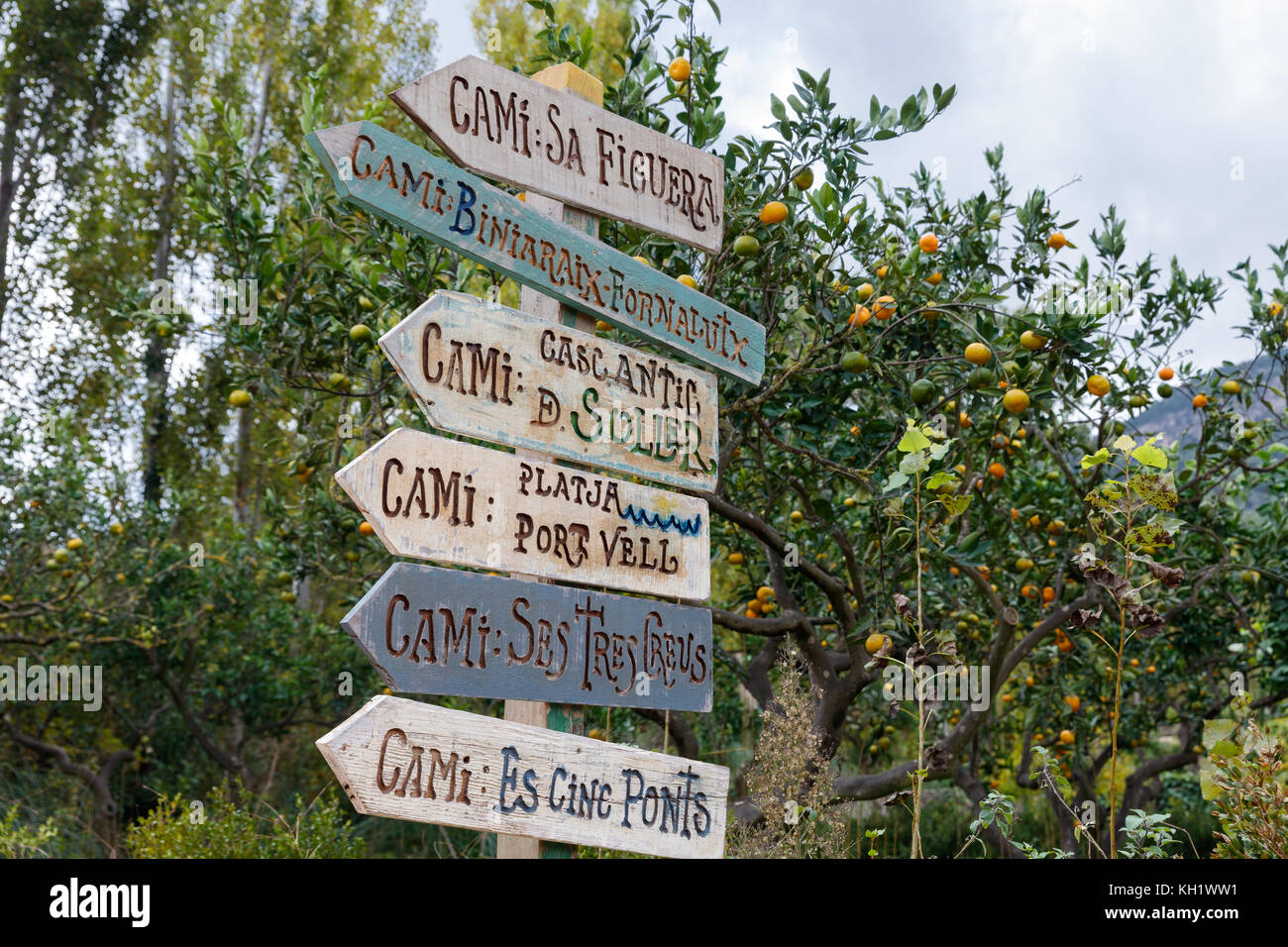 Wood guidepost. Soller, Serra Tramuntana, Mallorca Stock Photo