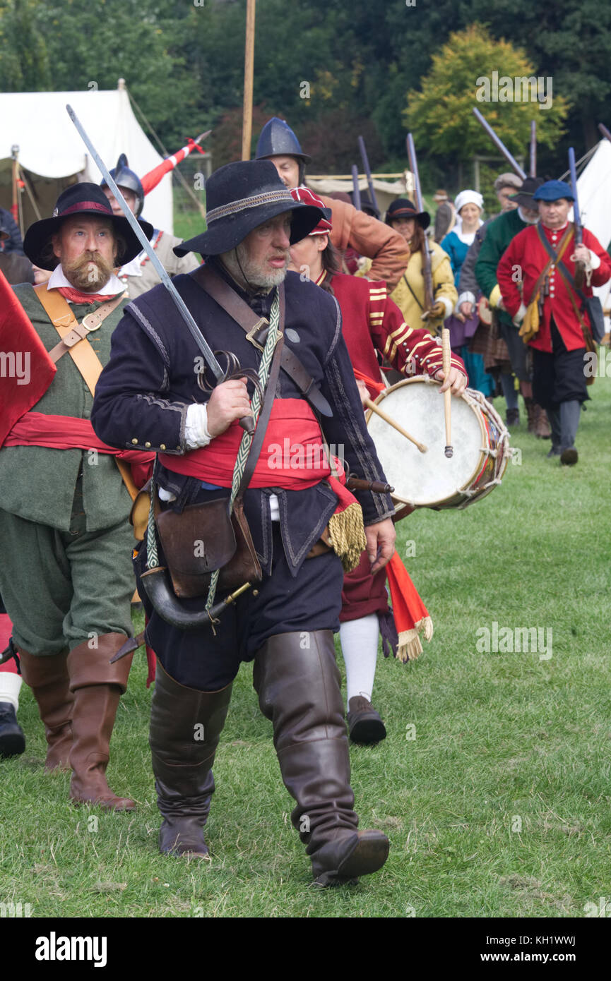 English civil war uniforms hires stock photography and images Alamy