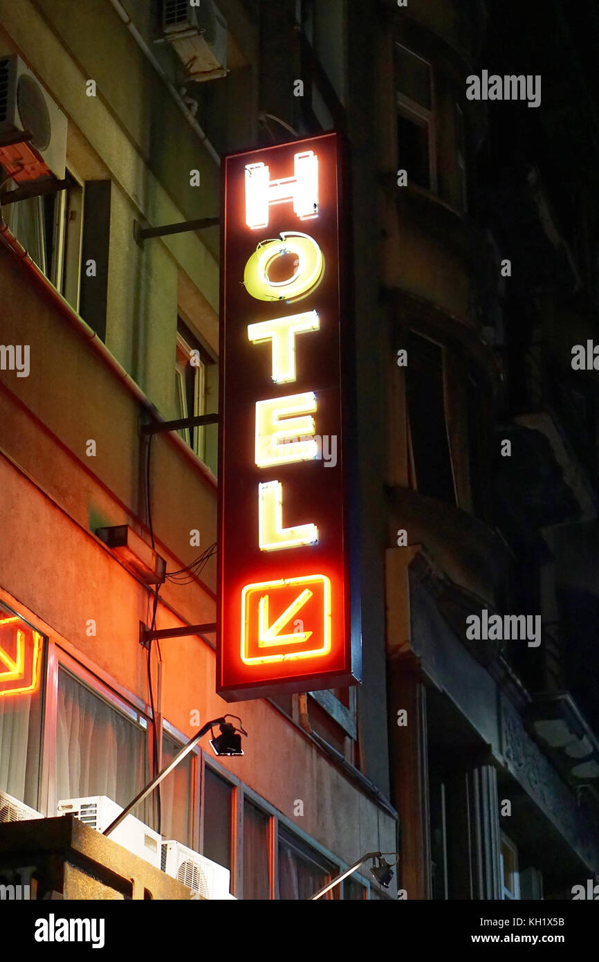 Hotel neon sign hi-res stock photography and images - Alamy