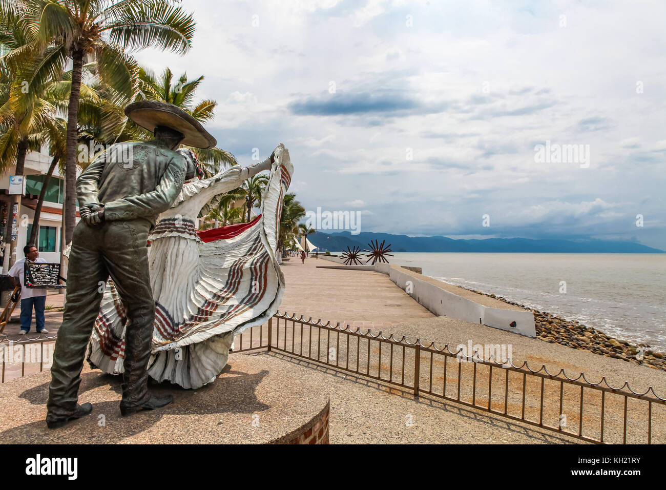 PUERTO VALLARTA, MEXICO - SEPTEMBER 6, 2015: Vallarta Dancers statue in ...